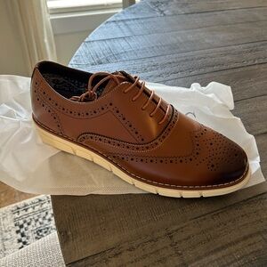 Size 12 men’s dress shoe NWT